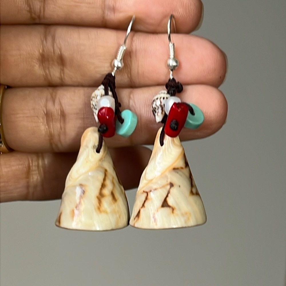 Summer earrings with turquoise red coral sea shell and freshwater pearl. Bohemio